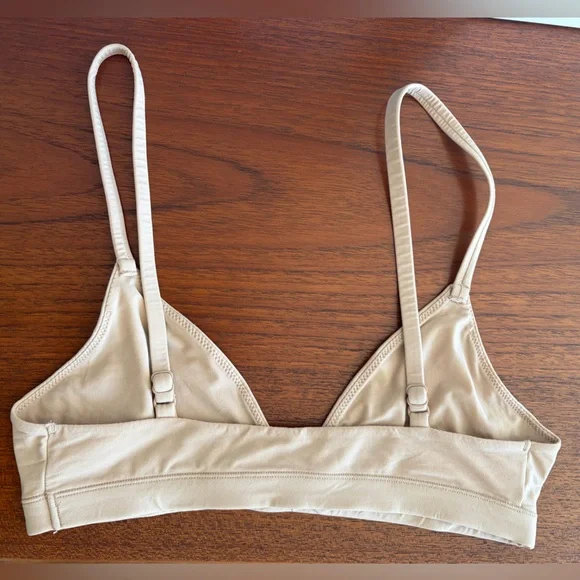 SKIMS Fits Everybody Triangle Bralette - Picture 3 of 3
